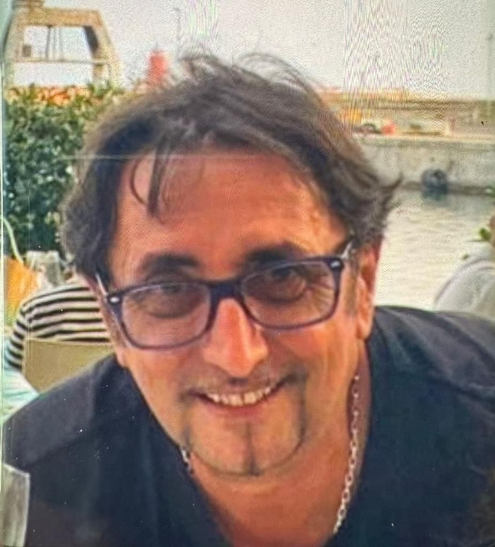 Esce di casa e scompare nel nulla a Imperia, i familiari: "Aiutateci a trovarlo, siamo disperati" Esce di casa e scompare nel nulla a Imperia, i familiari: "Aiutateci a trovarlo, siamo disperati"