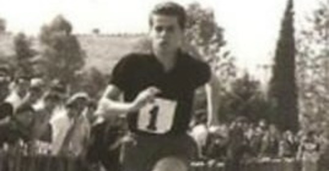 Lo riconoscete? A 17 anni già correva con il numero 1 sul petto