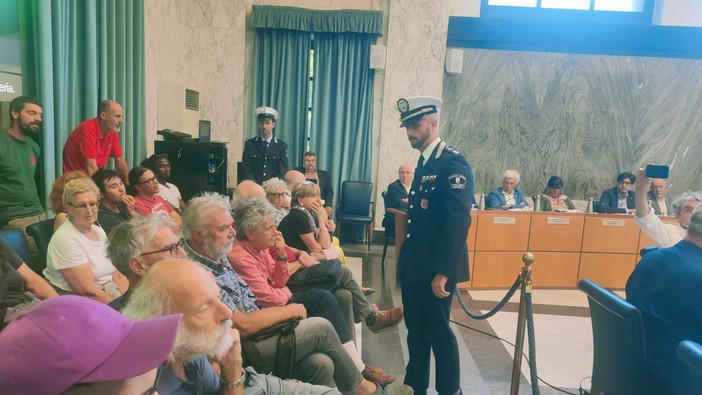 Tensioni in consiglio comunale, Bracco: "Il comandante Moriano ha svolto il suo ruolo con grande professionalità e umanità"