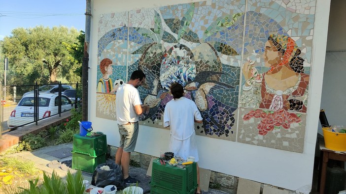 Notte Bianca di Costa d'Oneglia, l'Italia e l’Argentina unite da un murales (video) Notte Bianca di Costa d'Oneglia, l'Italia e l’Argentina unite da un murales (video)