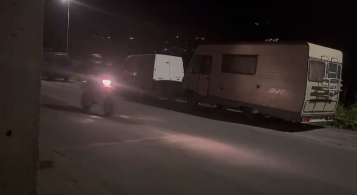 Imperia, via Argine Destro trasformata in pista da motocross: la denuncia degli abitanti (video)