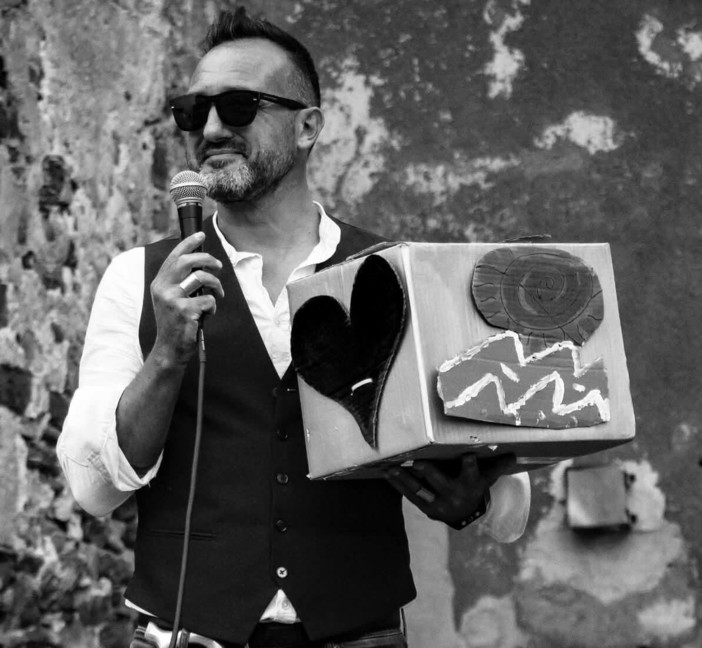 BUONE NOTIZIE. La poesia come valvola di sfogo: la storia dell'imperiese Manuel Gandossi