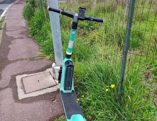 Monopattini fuori controllo a Imperia: la denuncia di un cittadino, fratello di una persona disabile Monopattini fuori controllo a Imperia: la denuncia di un cittadino, fratello di una persona disabile