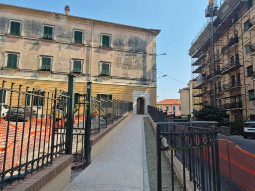 Imperia, apre il nuovo marciapiede di via Agnesi Imperia, apre il nuovo marciapiede di via Agnesi