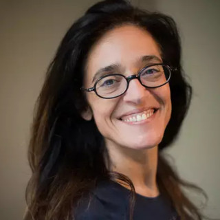 Michela Marzano a Imperia presenta Qualcosa che brilla