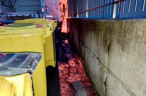 Imperia, ritiro dei rifiuti troppo rumoroso: "Qui non si dorme più"