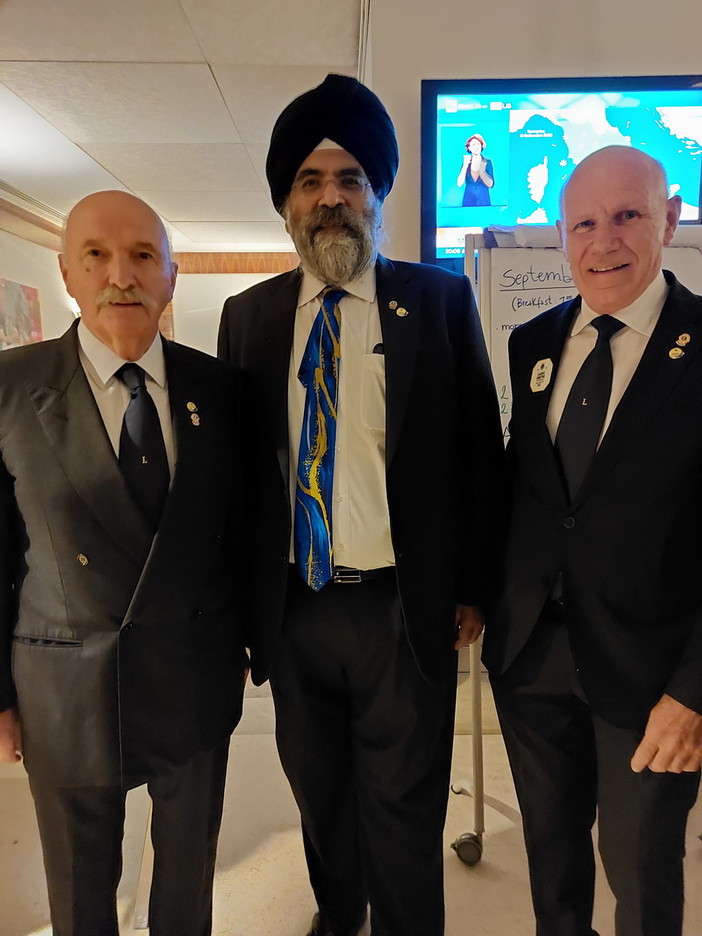Oscar Bielli, Governatore Distretto Lions 108Ia3, A. P. Singh Vice Presidente Internazionale, Claudio Sabattini Presidente del Consiglio dei Governatori Oscar Bielli, Governatore Distretto Lions 108Ia3, A. P. Singh Vice Presidente Internazionale, Claudio Sabattini Presidente del Consiglio dei Governatori
