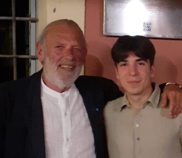 Mino Vernazza con il giovanissimo Iacopo Talladira neo eletto vice Presidente del consiglio comunale Mino Vernazza con il giovanissimo Iacopo Talladira neo eletto vice Presidente del consiglio comunale