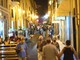 Imperia, Notte bianca di Porto Maurizio: stop alla vendita di bevande in bottiglie e bicchieri di vetro. Come cambia la viabilità