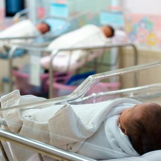 Imperia, positiva al covid-19 una neo mamma nel reparto di Neonatologia: controlli a tappeto su pazienti e personale sanitario