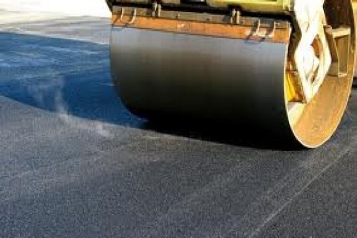 Diano Marina, strada Berzi: al via i lavori di riasfaltatura Diano Marina, strada Berzi: al via i lavori di riasfaltatura