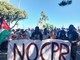 &quot;I Cpr luoghi di tortura&quot;, Ilaria Salis al corteo contro il centro di rimpatrio alla Camandone