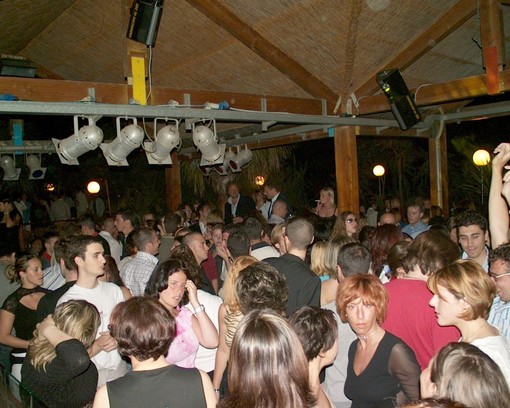 ACCADDE OGGI, 5 DICEMBRE 1992. A Imperia impazza il fenomeno ”Nova” ACCADDE OGGI, 5 DICEMBRE 1992. A Imperia impazza il fenomeno ”Nova”