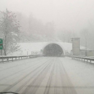 Allerta gialla per neve sui versanti padani di Ponente: disagi attesi tra notte e mattina