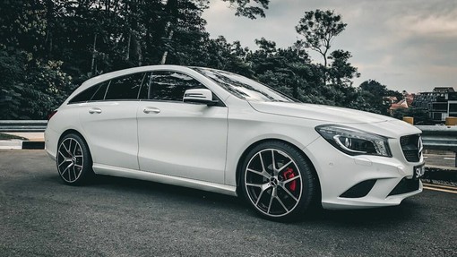 Noleggio a lungo termine Mercedes: eleganza e praticità