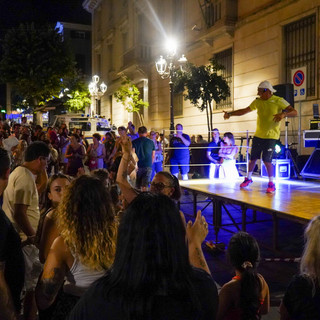 “Notte Bianca” a tutta musica, dodici location per ballare, cantare e divertirsi