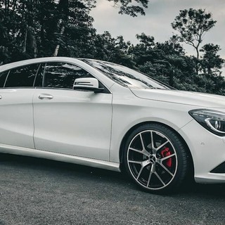 Noleggio a lungo termine Mercedes: eleganza e praticità