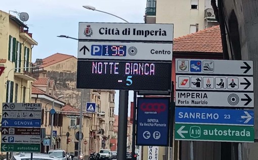 I pannelli e i totem di Imperia scandiscono l’attesa, scatta il countdown per la Notte Bianca del 22 agosto I pannelli e i totem di Imperia scandiscono l’attesa, scatta il countdown per la Notte Bianca del 22 agosto
