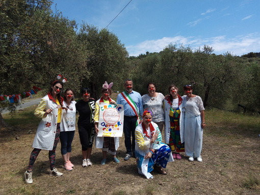Diano San Pietro: visita del Clown 'Nasi Rossi L'Arcobaleno V.I.P. Alba - Bra' agli alunni della Scuola dell'infanzia Lantero
