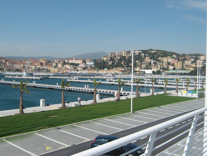 Imperia: il Consiglio Comunale approva una nuova delibera per il futuro pubblico del porto turistico, Scajola: "Obiettivo completare le opere" Imperia: il Consiglio Comunale approva una nuova delibera per il futuro pubblico del porto turistico, Scajola: "Obiettivo completare le opere"