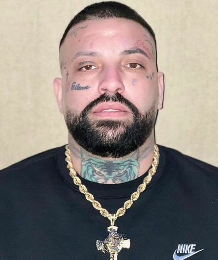 Cipressa, niente concerto per il trapper Niko Pandetta che dedicò un brano allo zio boss: annullato dal questore
