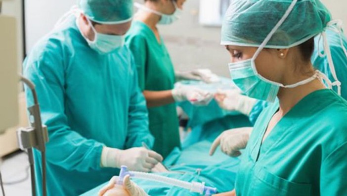 Madre e feto salvi grazie all'intuito dei medici: storia a lieto fine all'ospedale di Imperia