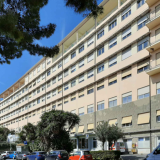 Ventimila firme contro la chiusura dell'Ospedale di Imperia: attivisti esclusi dal consiglio regionale