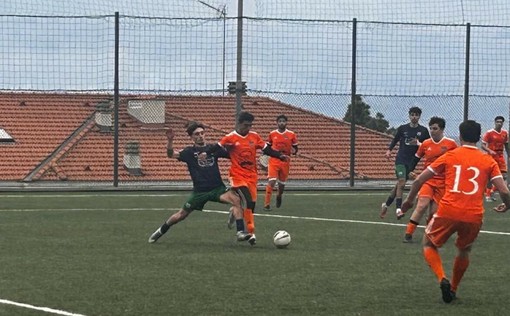 CALCIO, PRIMA CAT. Finale da brividi al “Ciccio Ozenda”, Oneglia punita