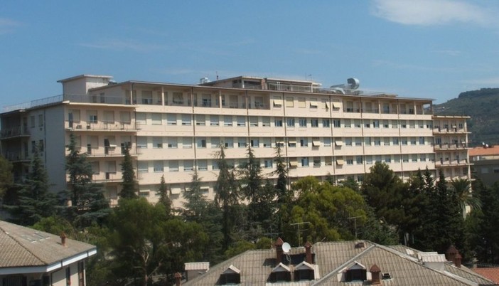 Imperia: si sente male in autobus e viene soccorso immediatamente, i ringraziamenti di un cittadino Imperia: si sente male in autobus e viene soccorso immediatamente, i ringraziamenti di un cittadino