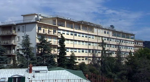 Ospedale di Imperia, &quot;medici e personale sanitario professionali&quot;: i ringraziamenti al reparto di pneumologia