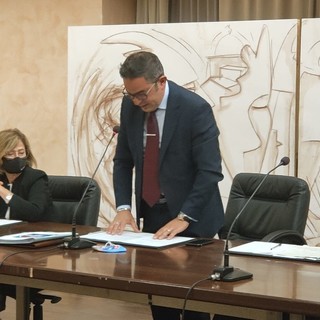 Diano Domani: “Scuole di via Biancheri, la giunta Za prosegue la strada di nuovi appartamenti e di un nuovo supermercato” Diano Domani: “Scuole di via Biancheri, la giunta Za prosegue la strada di nuovi appartamenti e di un nuovo supermercato”