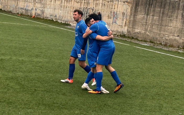 CALCIO, PRIMA CAT. Oneglia travolgente: poker al Cisano e show di Mek Macaluso