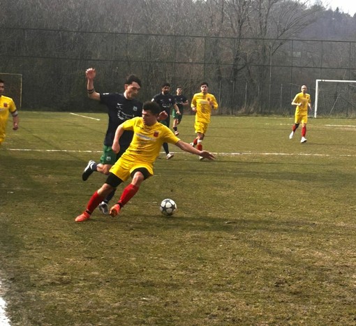 CALCIO, PRIMA CAT. Oneglia k.o. anche ad Altare: ottava sconfitta consecutiva