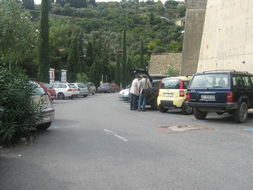 Tariffa agevolata per i dipendenti dell’Ospedale di Imperia in Largo Donatori di Sangue e Largo Montevecchi Tariffa agevolata per i dipendenti dell’Ospedale di Imperia in Largo Donatori di Sangue e Largo Montevecchi