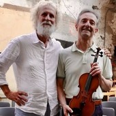 Pino Petruzzelli porta a Ranzo "Storie di uomini e di vini" tra teatro, musica e Pigato