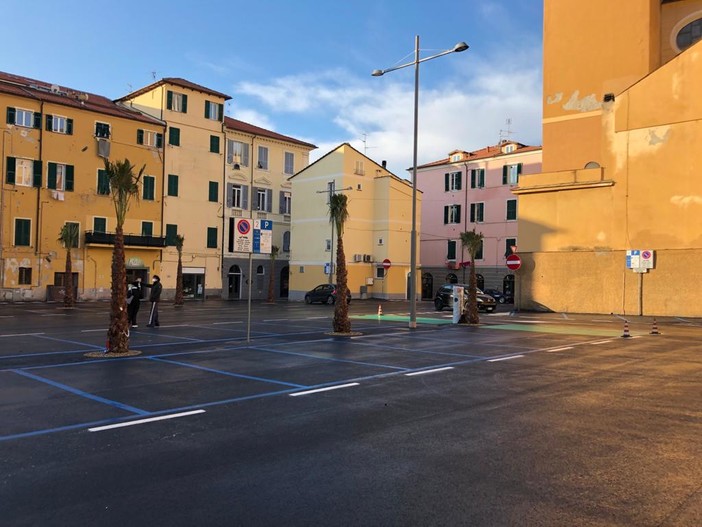 Imperia: presunta minaccia dell'Assessore Oneglio a un commerciante, FdI chiede un chiarimento pubblico Imperia: presunta minaccia dell'Assessore Oneglio a un commerciante, FdI chiede un chiarimento pubblico