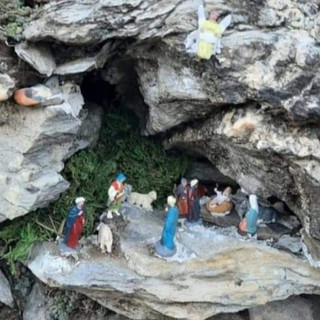 Ottano si illumina con “I Presepi nel Borgo”: tradizione e comunità nella Valle Arroscia Ottano si illumina con “I Presepi nel Borgo”: tradizione e comunità nella Valle Arroscia