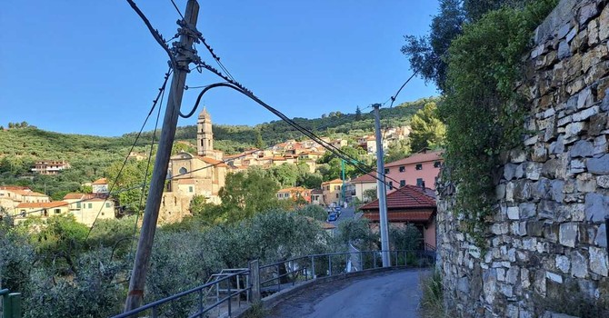 Protesta dei residenti dell'entroterra portorino: "Servono sicurezza e manutenzione tra Caramagna e Montegrazie" Protesta dei residenti dell'entroterra portorino: "Servono sicurezza e manutenzione tra Caramagna e Montegrazie"