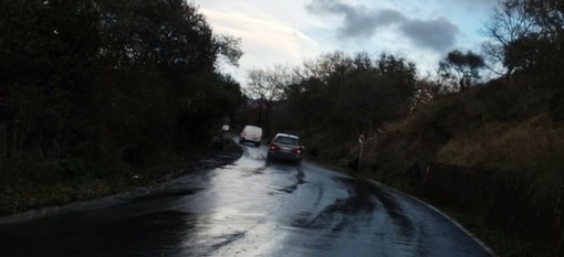 Perdita d’acqua nell’entroterra di Porto Maurizio: disagi in via Dolcedo