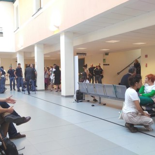 Ventimiglia: aggredirono un giornalista, no border a processo, la testimonianza in aula di Alberto Guasco "Accerchiato per un'ora e mezza"