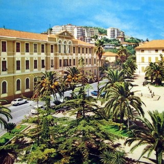 ACCADDE OGGI, 30 APRILE 1987. Il Comune affida le aiuole e gli spazi verdi di piazza Roma a 100 piccoli scolari