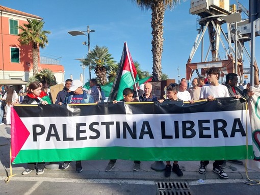 Imperia, presidio pro Palestina in via San Giovanni: verranno letti i nomi dei caduti Imperia, presidio pro Palestina in via San Giovanni: verranno letti i nomi dei caduti