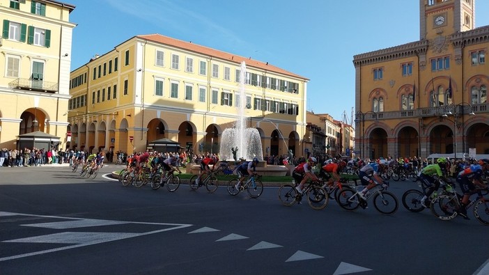 Ciclismo: Milano-Sanremo, da quest'anno al 2027 partirà da Pavia