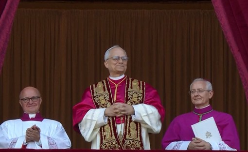 Il presidente Bucci e il sindaco Scajola accolgono Papa Leone XIV: “Sia luce e guida in un tempo difficile”
