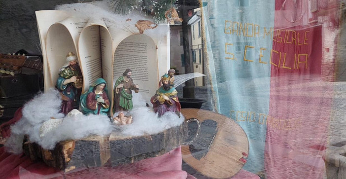 A Cosio d’Arroscia una curiosa “caccia al tesoro” tra i Presepi nel borgo