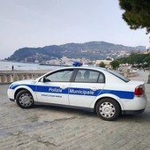 Affitti turistici irregolari, giro di vite della polizia locale a Diano Marina: sanzioni fino a 8.000 euro