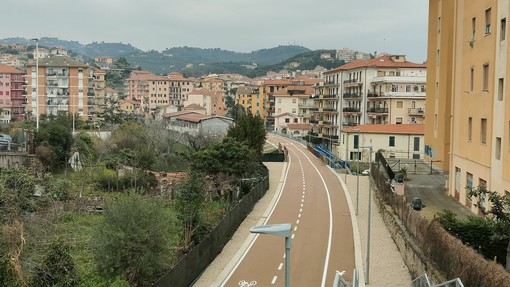 Imperia, pista ciclabile senza servizi igienici: il Pd chiede chiarimenti al Comune