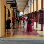 Insegne, pubblicità e occupazione del suolo pubblico, nuovi aumenti in vista per i commercianti Insegne, pubblicità e occupazione del suolo pubblico, nuovi aumenti in vista per i commercianti