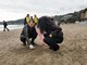 Piero Pelù e Legambiente mercoledì 5 febbraio a Sanremo  per liberare la spiaggia dai rifiuti: seconda tappa del Clean Beach Tour durante il festival della canzone italiana