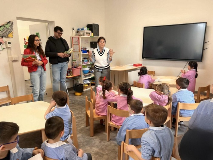 Pontedassio, nuovi libri per le scuole e il micronido comunale